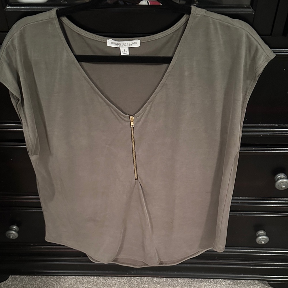Green Envelope Women's Short Sleeve Top with Zipper